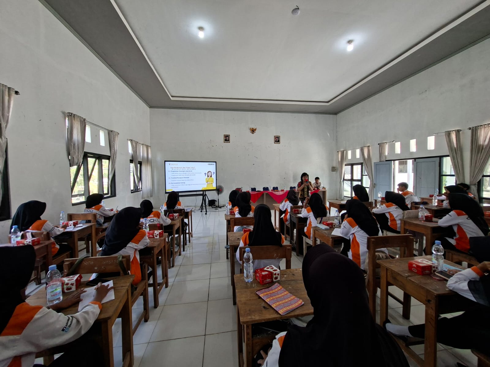 SMK Islam Jipang Gelar Edukasi Literasi Finansial Sekaligus Walk Interview Bersama PT. Adira Dinamika Multi Finance Jawa Tengah